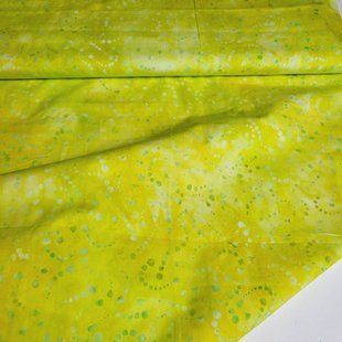 Dots & Triangles Lime Green, Батик для рукоделия и одежды  a63-bc0 фото