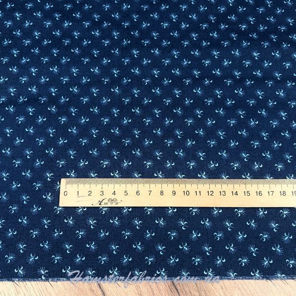 Dandelion Fluff on Navy Blue, Американский хлопок для рукоделия и одежды b57-86a фото